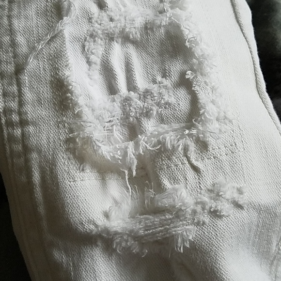 🇺🇦 Miss Me distressed look No Hole Capri - Picture 3 of 3